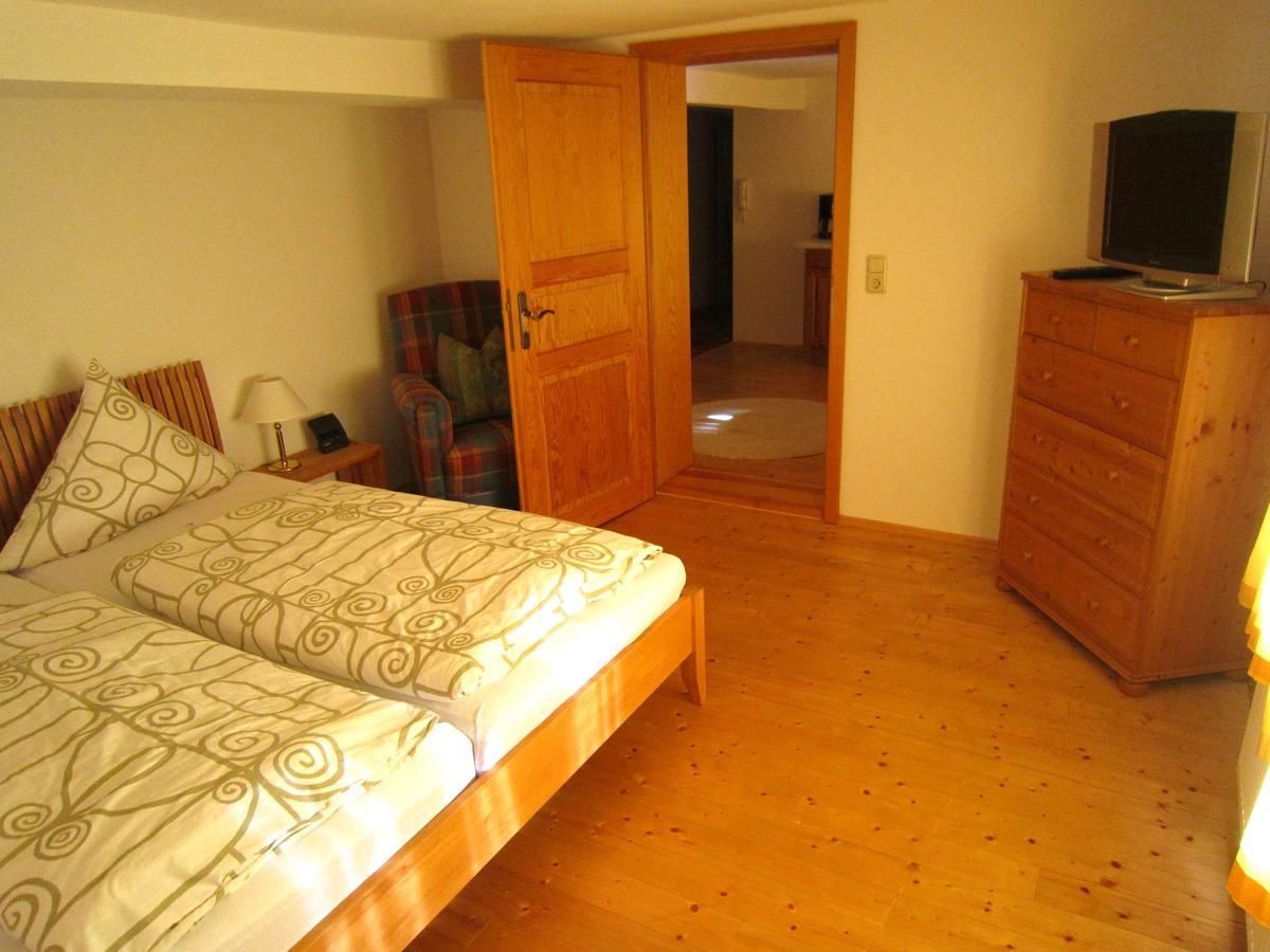 Ferienappartments Kirchhof Sallmannshausen Exteriör bild